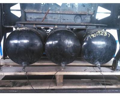 Volvo VNL Left Air Tank