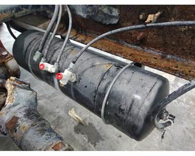 Western Star 5900 Right Air Tank