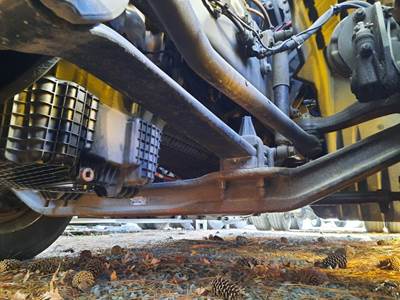 Detroit DA-F-12.5-3 Front Axle Assembly