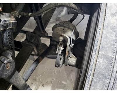 Detroit DA-F-12.5-3 Front Axle Assembly