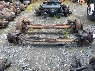 Eaton-Spicer D-800 Front Axle Assembly