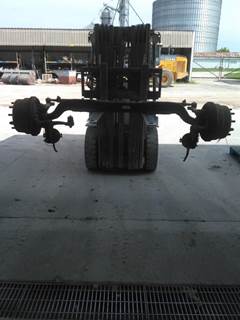 Eaton-Spicer E1200I Front Axle Assembly