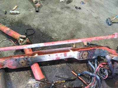 Eaton-Spicer E1202W Front Axle Assembly