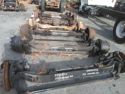 Eaton-Spicer I-140 Front Axle Assembly