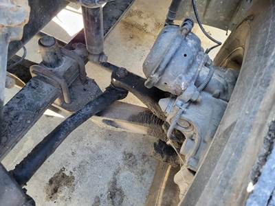 Detroit DA-F-12.5-3 Front Axle Assembly