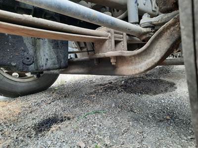 Volvo VNL Front Axle Assembly