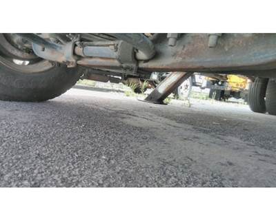 GMC Front Axle Assembly for a GMC 15996810