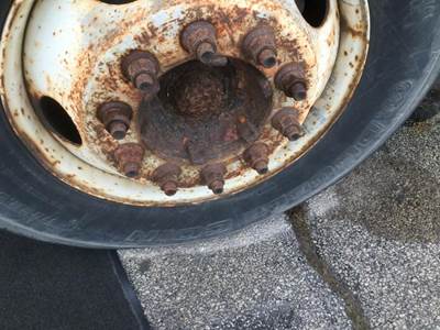 GMC TopKick C7000 Front Axle Assembly for a GMC ALL