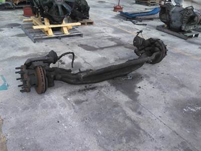 Mack Front Axle Assembly for a Mack CANNOT BE IDENTIFIED