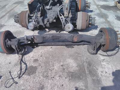 Mack Front Axle Assembly for a Mack CANNOT BE IDENTIFIED