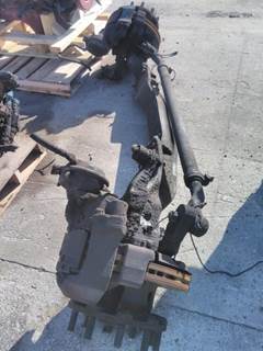 Mack Front Axle Assembly for a Mack CANNOT BE IDENTIFIED
