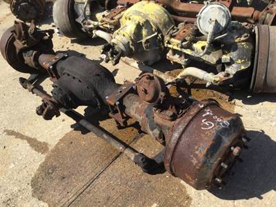 Marmon-Herrington MT-17 Front Axle Assembly for a Marmon Herrington MT-17