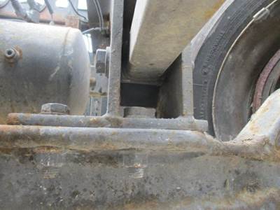 Eaton-Spicer E1202W Front Axle Assembly