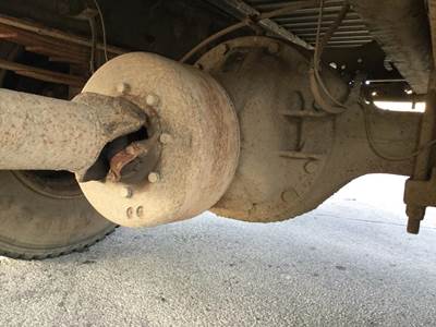 Eaton-Spicer 17060S Rear Axle Assembly