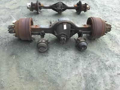Eaton-Spicer 17060S Rear Axle Assembly