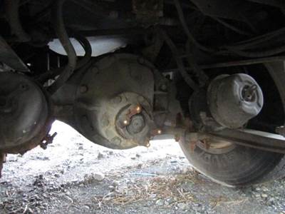 Eaton-Spicer 17060S Rear Axle Assembly