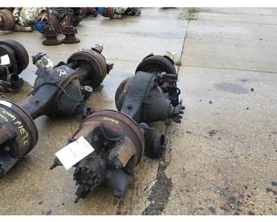 Eaton-Spicer 19055T Rear Axle Assembly