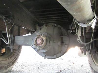 Eaton-Spicer 19060S Rear Axle Assembly