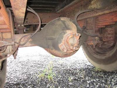 Eaton-Spicer 19060S Rear Axle Assembly