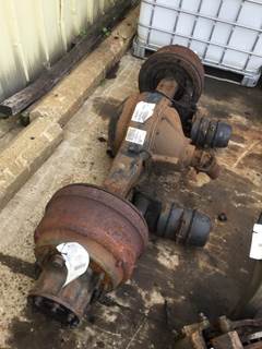 Eaton-Spicer 21060S Rear Axle Assembly