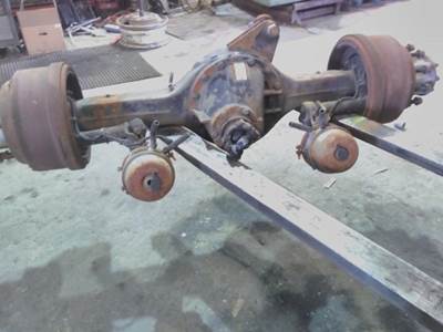 Eaton-Spicer 21060S Rear Axle Assembly