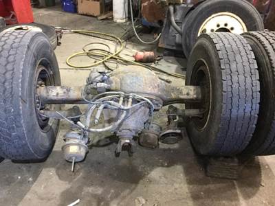 Eaton-Spicer 23090S Rear Axle Assembly