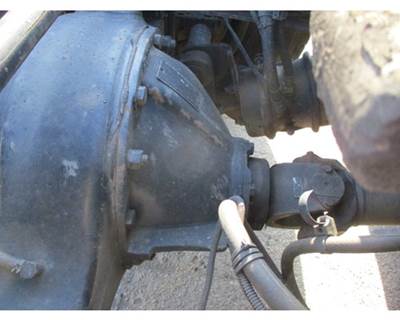 Eaton-Spicer RS404 Rear Axle Assembly