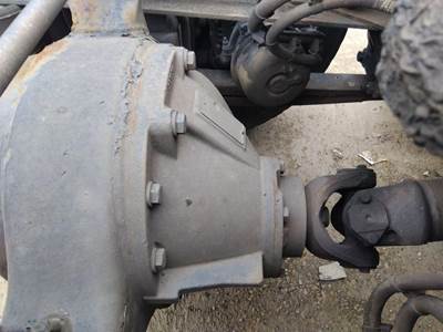 Eaton-Spicer Rear Axle Assembly for a Eaton-Spicer RS404R355