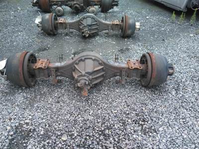 Isuzu 6CP Rear Axle Assembly