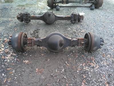 Isuzu 6CP Rear Axle Assembly