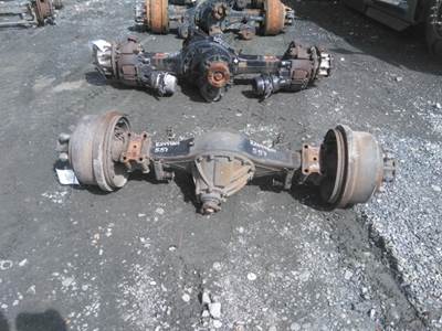 Isuzu 6CP Rear Axle Assembly