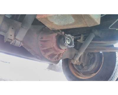 Isuzu R040 Rear Axle Assembly