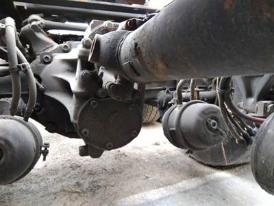 Meritor-Rockwell Rear Axle Assembly for a Meritor-Rockwell MD2014XR325