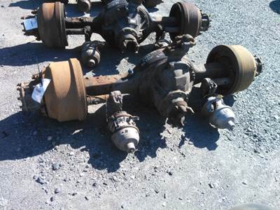Meritor-Rockwell RS23161 Rear Axle Assembly
