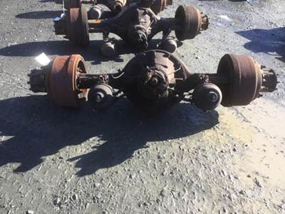 Meritor-Rockwell RSL23186 Rear Axle Assembly