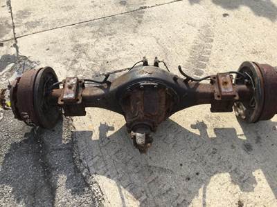 Nissan UD1400 Rear Axle Assembly