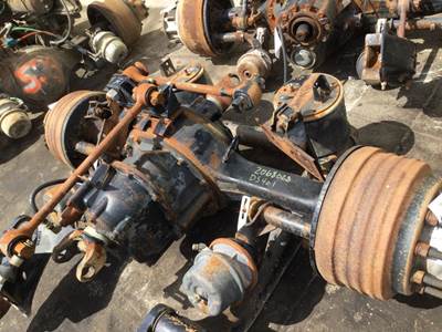 Eaton-Spicer DS463P Front Axle Housing