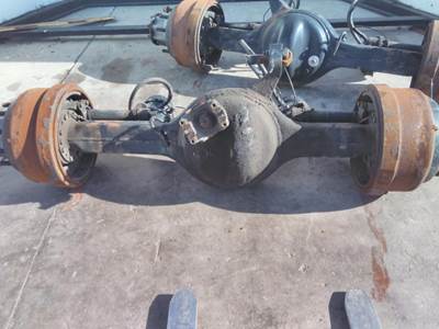 Eaton-Spicer D40155 Front Axle Housing