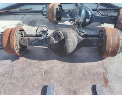 Eaton-Spicer D40155 Front Axle Housing