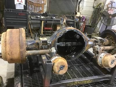 Eaton-Spicer D46170D Front Axle Housing