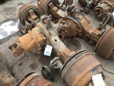 Eaton-Spicer DD404 Front Axle Housing