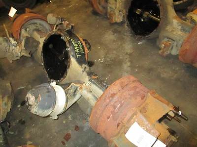 Eaton-Spicer DP521P Front Axle Housing