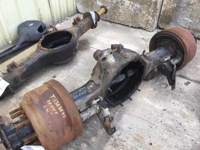 Eaton-Spicer DP521P Front Axle Housing