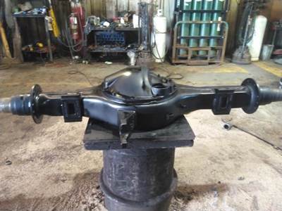 Eaton-Spicer DS381 Front Axle Housing