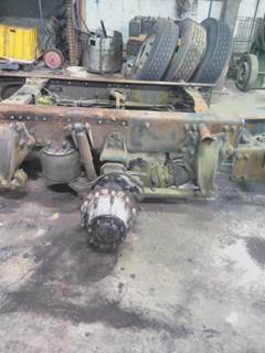 Eaton-Spicer DS404 Front Axle Housing