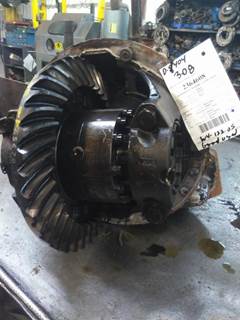 Eaton-Spicer Front Axle Housing for a Eaton-Spicer DS404R308