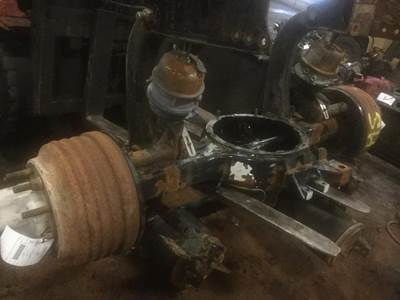 Eaton-Spicer DS463P Front Axle Housing