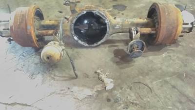 Eaton-Spicer DSP40 Front Axle Housing