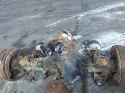 Eaton-Spicer DSP40 Front Axle Housing