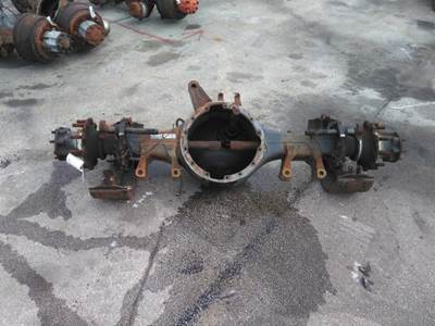 Meritor-Rockwell RP26185 Front Axle Housing